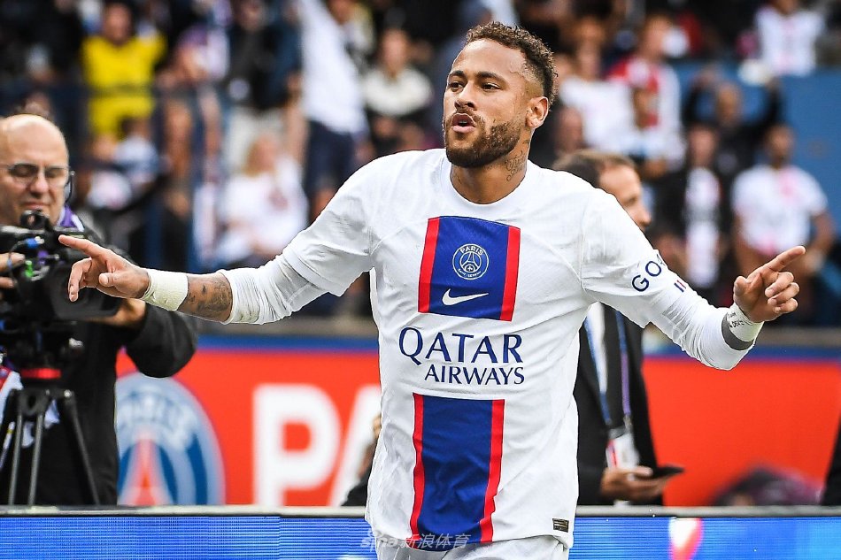 他不仅帮助 他不仅帮助