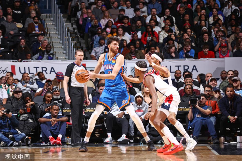 中涉及暴力 中涉及暴力